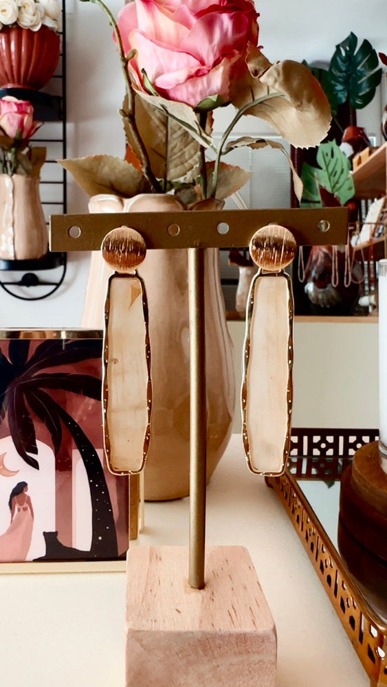 New ! Eternal bloom earrings with soft cyclamens petals inside