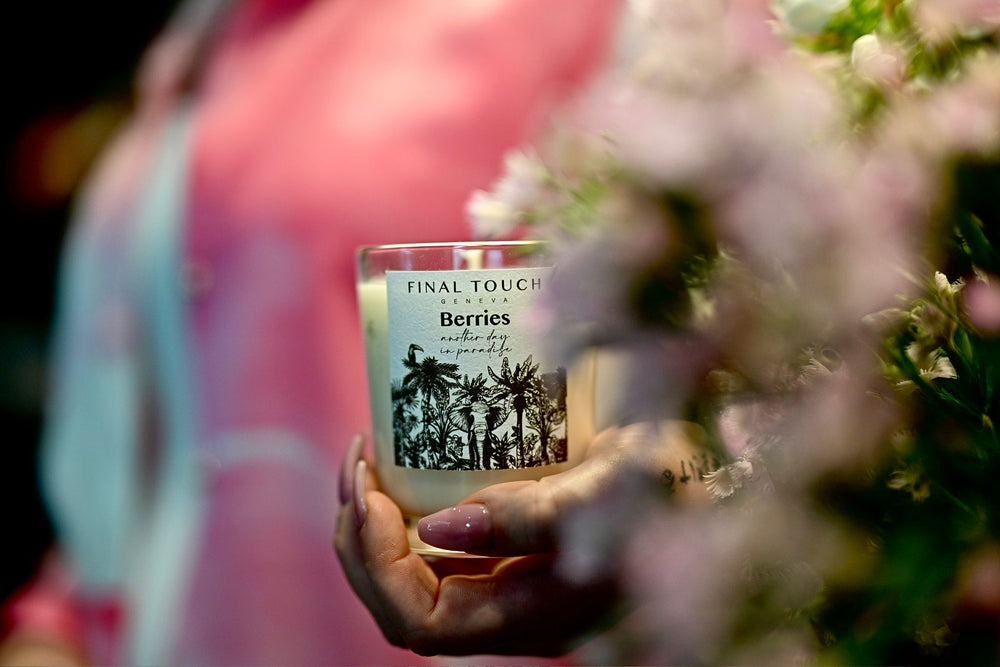 Final Touch scented candle in Berries - another day in Paradise